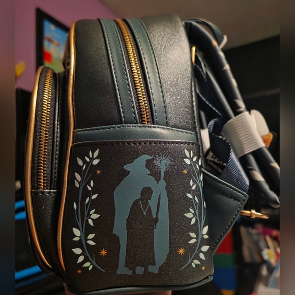 NEW! Loungefly The Lord of the Rings Doors of Durin GID Mini Backpack + Wallet - Picture 11 of 12